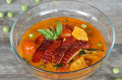 Red Duck Curry (Gaeng Phed Ped Yang)
